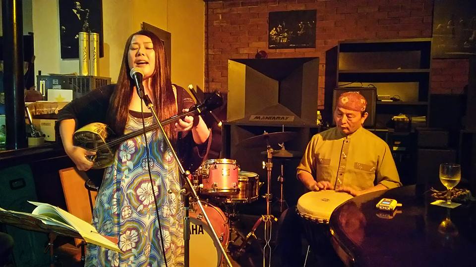 宇部市ジャズスポットBOB店内