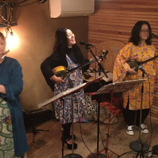 小野田駅前、飛寅ライブ