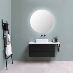 【海外ウィッグ情報】鏡を使ってベースをクリーニング、ミラースライド。